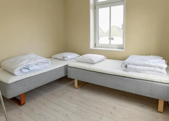 Holiday home Beautiful In With Wifi Hojer